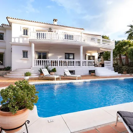 Rosario Villa *