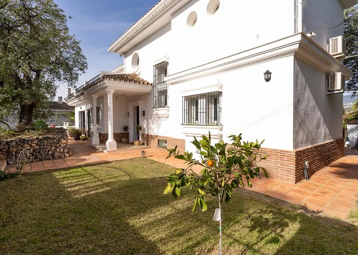 Rosario Villa *